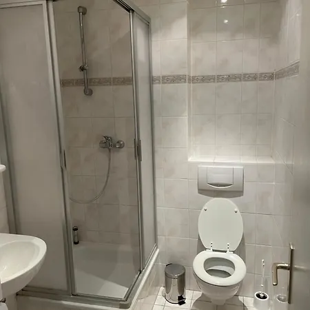 Max Appartements Neubrandenburg Buitenkant foto