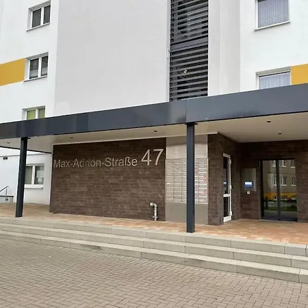 Max Appartements Neubrandenburg Buitenkant foto